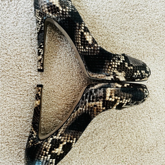 ❤️ SERGIO ROSSI SNAKESKIN PYTHON STILETTO 4" HEELS 38 BROWN GRAY CLOSED TOE PUMP - Picture 9 of 11